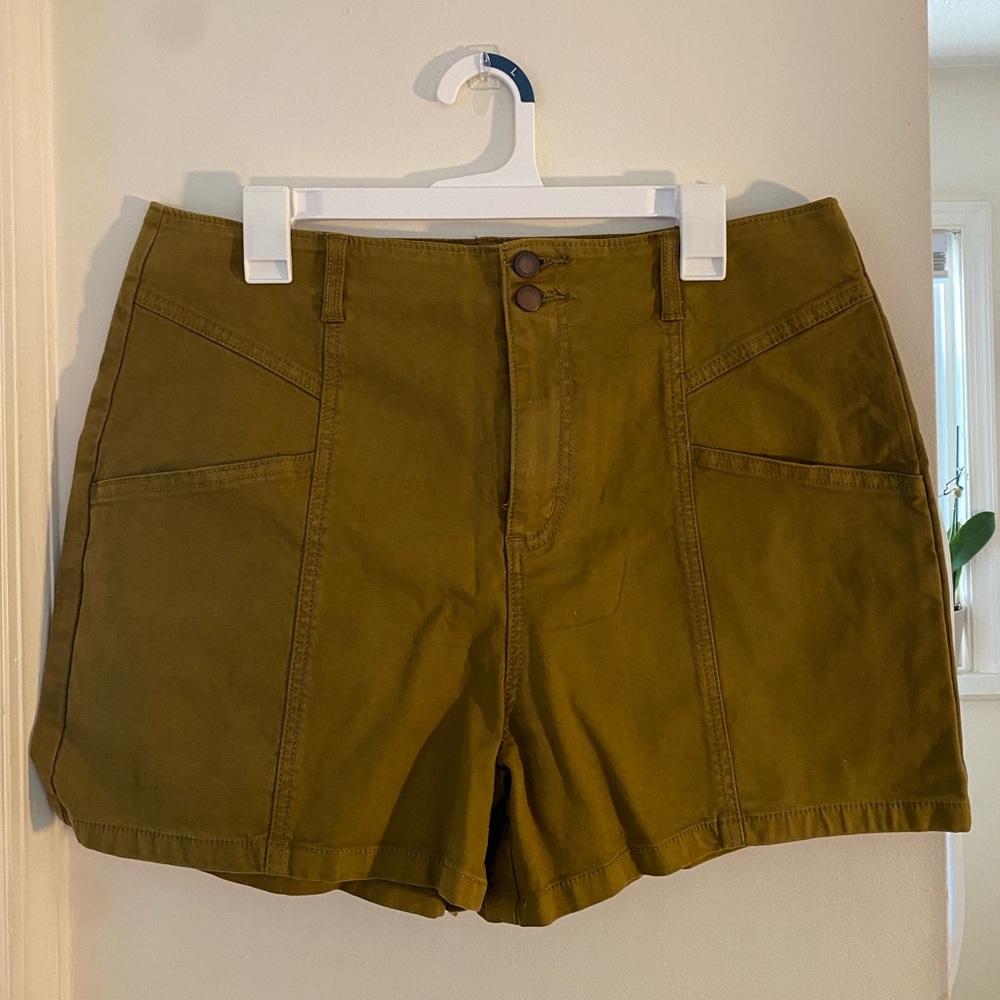 Universal Thread high waisted shorts